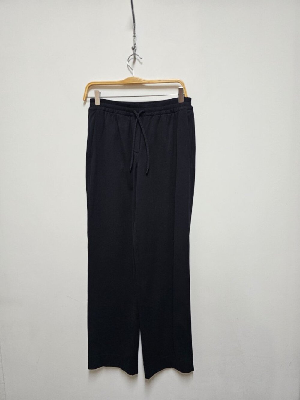Lululemon Luxtreme Mid-Rise Straight Leg Trouser Pants Black Women's Size Small
